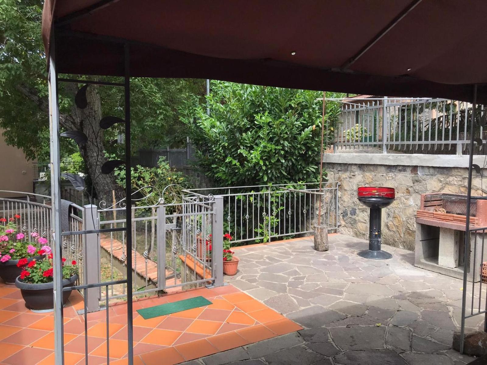 Villa Enrico มอนติคคิโอ ภายนอก รูปภาพ
